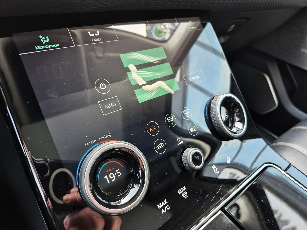 Land Rover Range Rover Velar - Zdjęcie 32