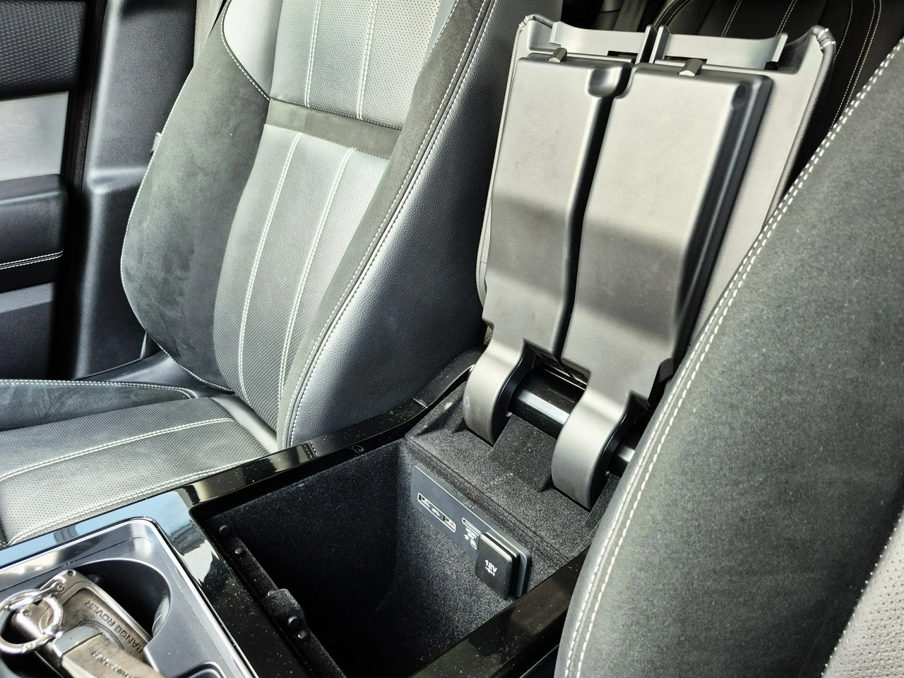 Land Rover Range Rover Velar - Zdjęcie 36