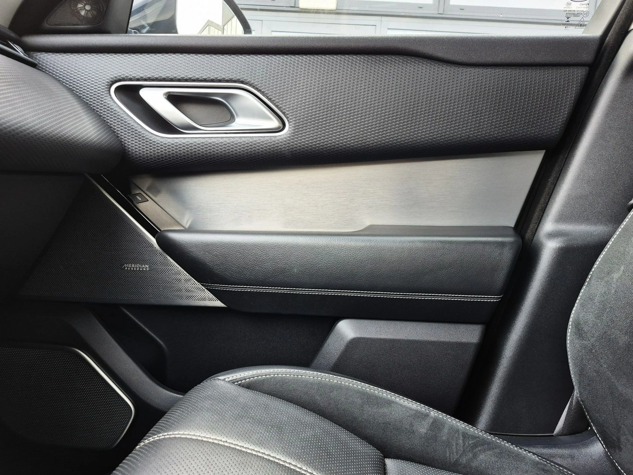 Land Rover Range Rover Velar - Zdjęcie 38