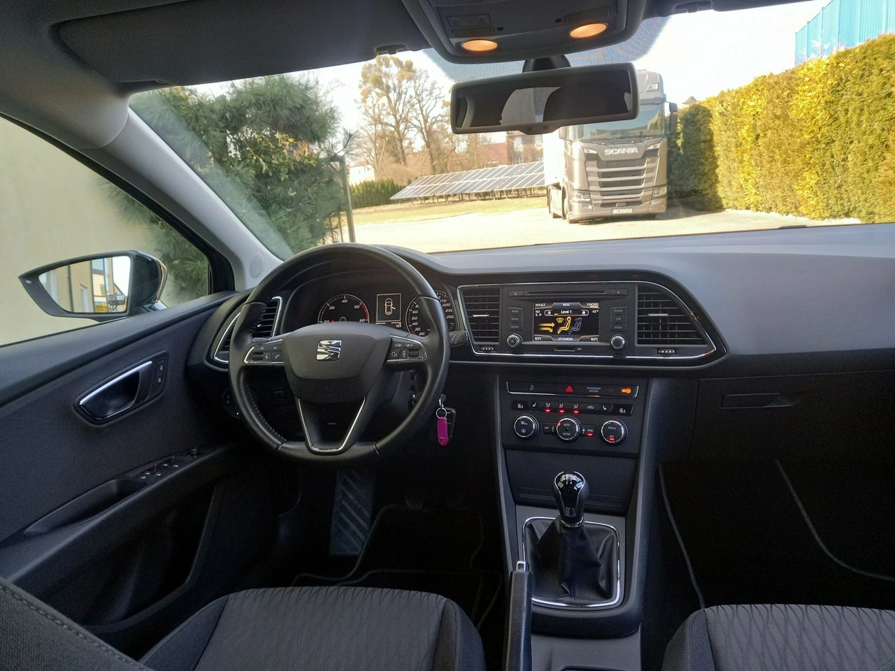 Seat Leon - Zdjęcie 24