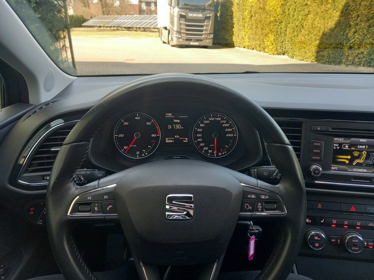 Seat Leon - Zdjęcie 31