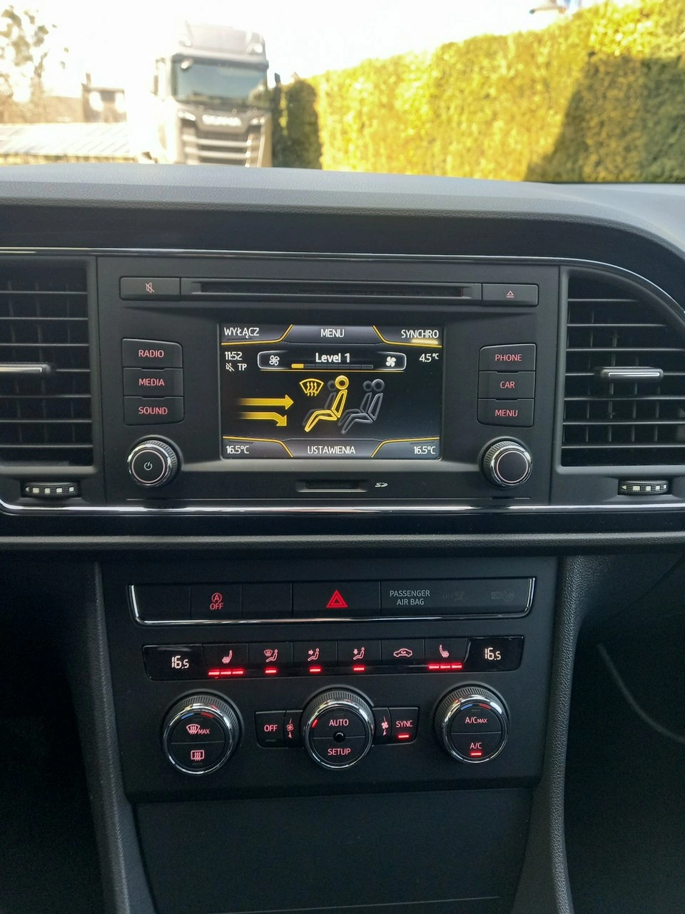 Seat Leon - Zdjęcie 33