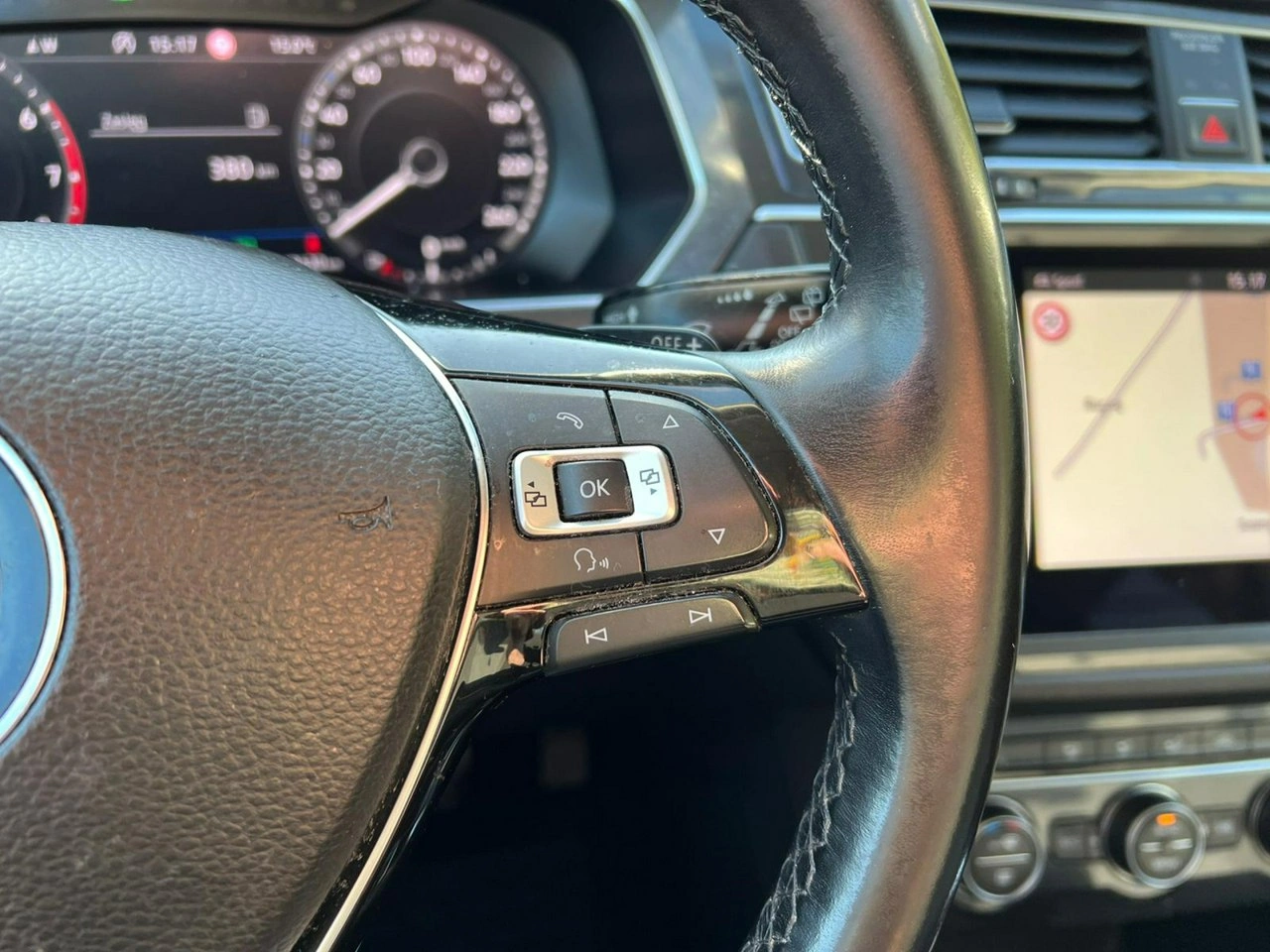 Volkswagen Tiguan Allspace - Zdjęcie 12