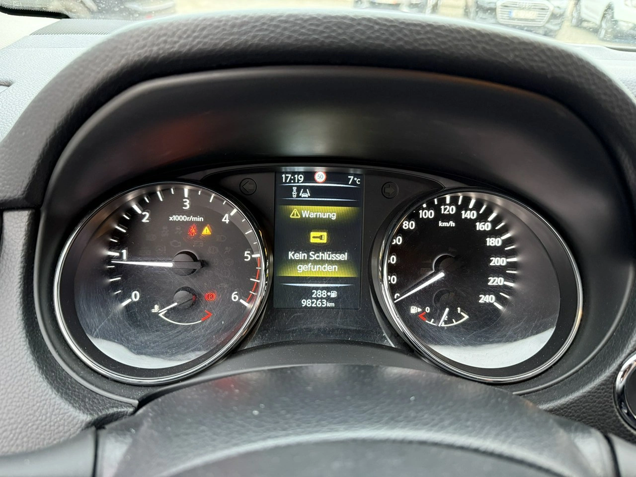 Nissan Qashqai - Zdjęcie 16