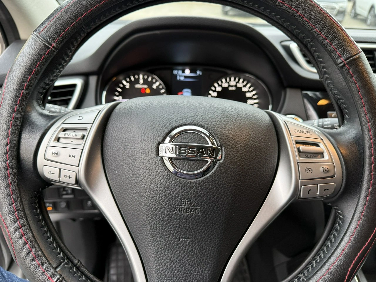 Nissan Qashqai - Zdjęcie 17