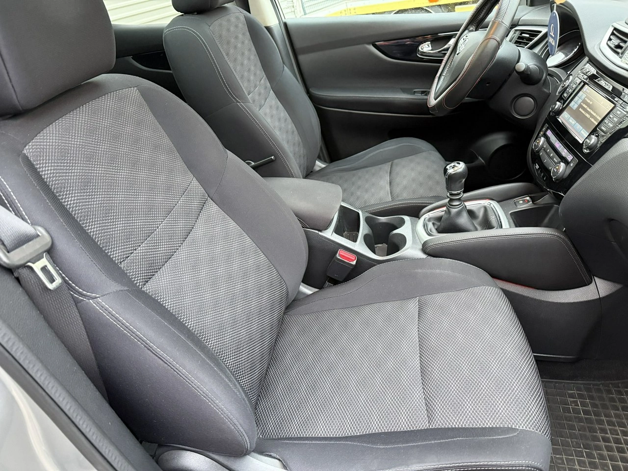 Nissan Qashqai - Zdjęcie 27