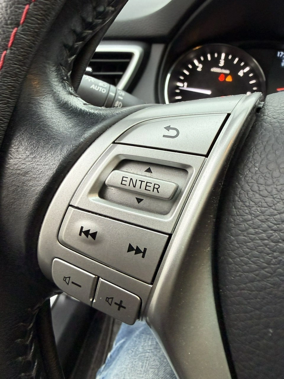 Nissan Qashqai - Zdjęcie 30