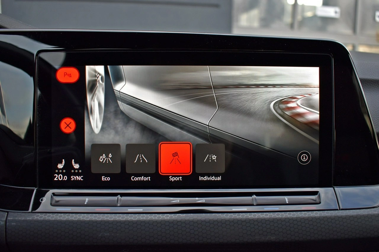 Volkswagen Golf - Zdjęcie 24