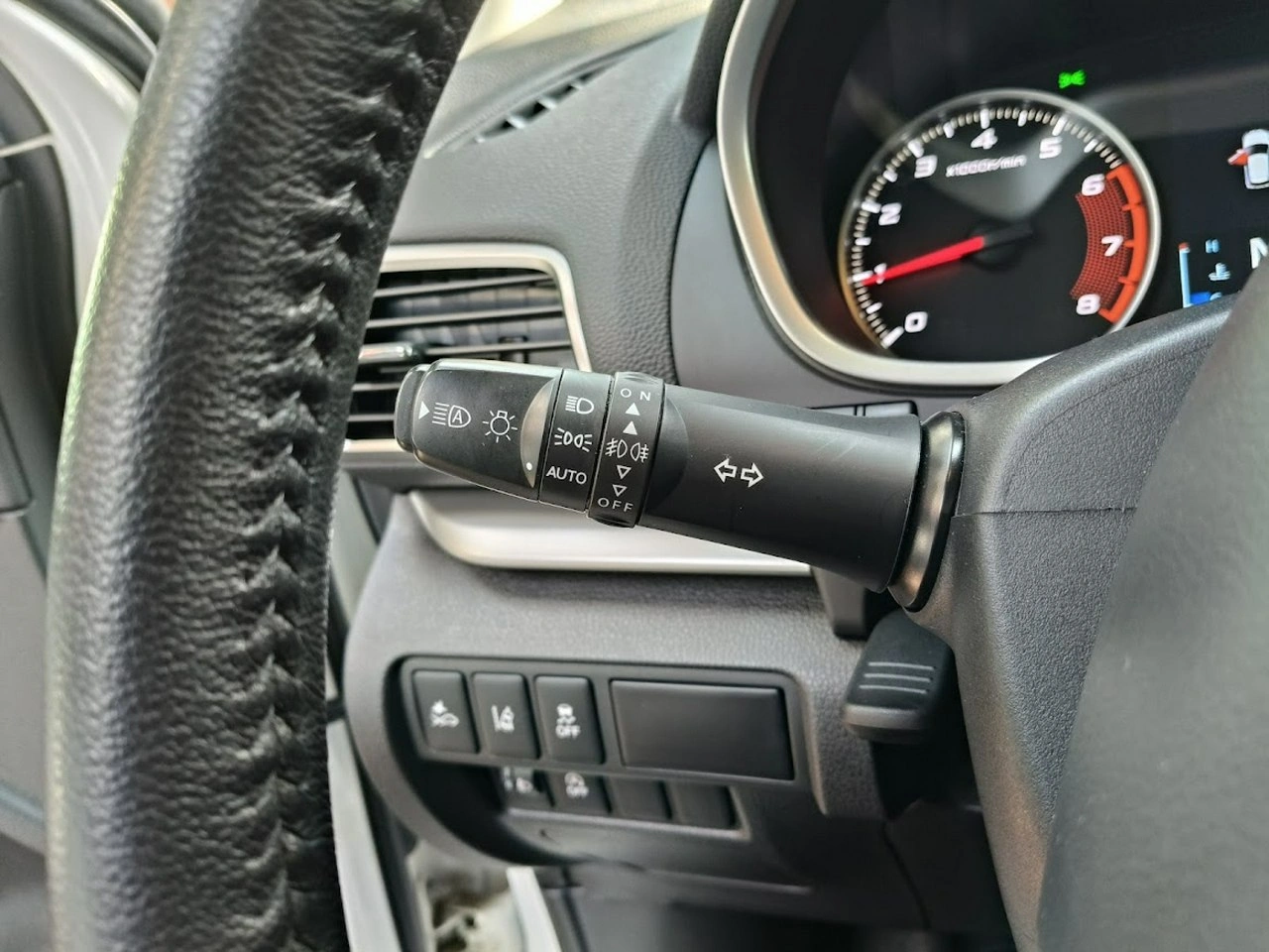 Mitsubishi Eclipse Cross - Zdjęcie 16