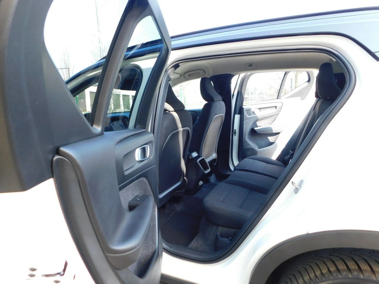 Volvo XC 40 - Zdjęcie 9