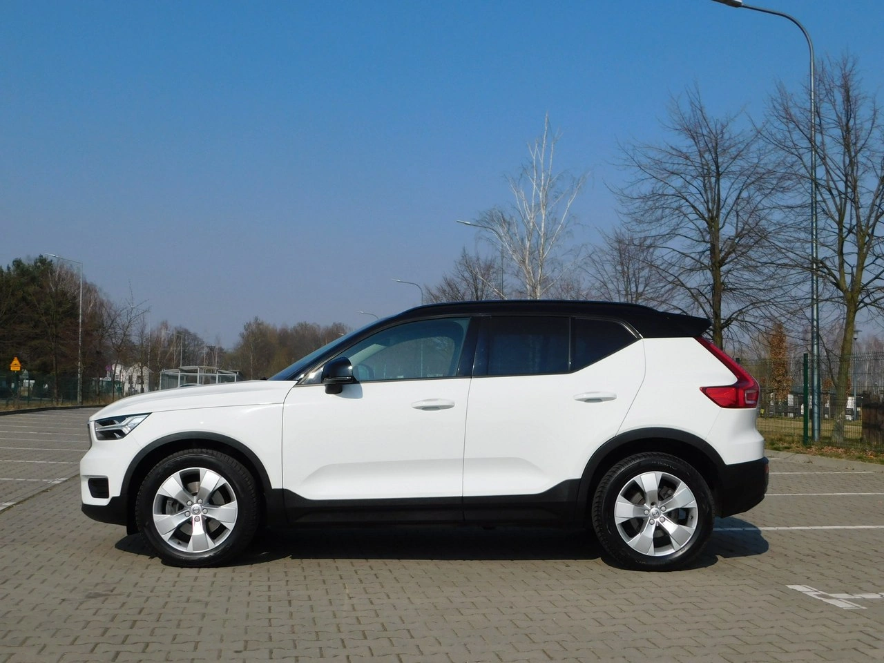 Volvo XC 40 - Zdjęcie 21