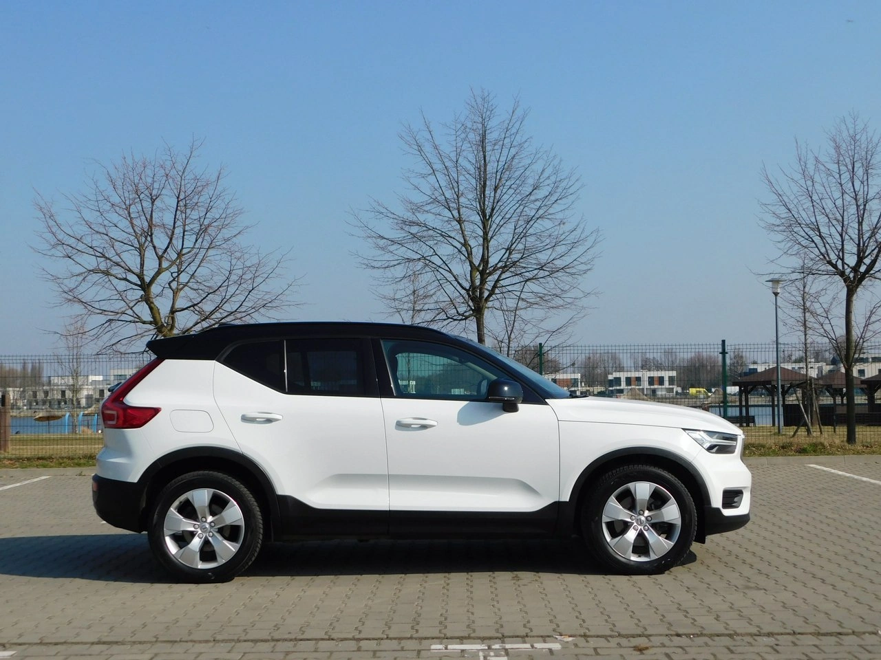 Volvo XC 40 - Zdjęcie 3