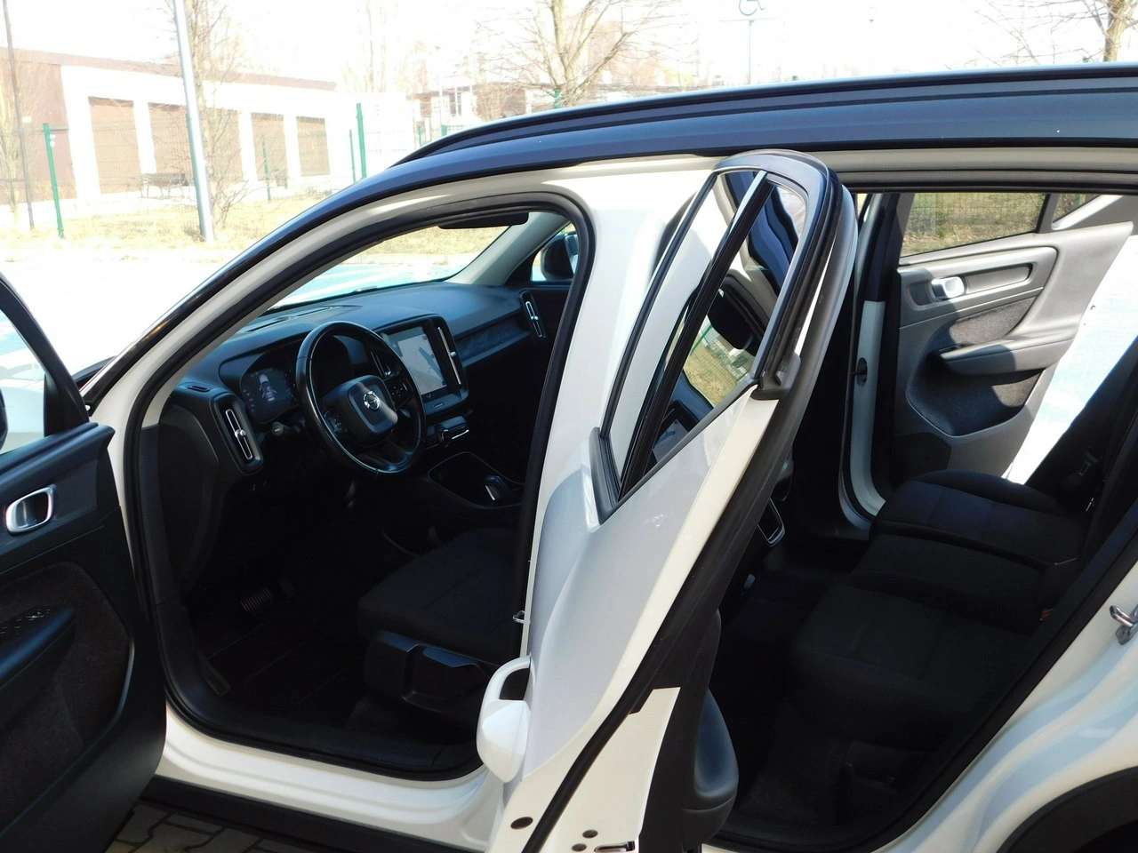 Volvo XC 40 - Zdjęcie 8