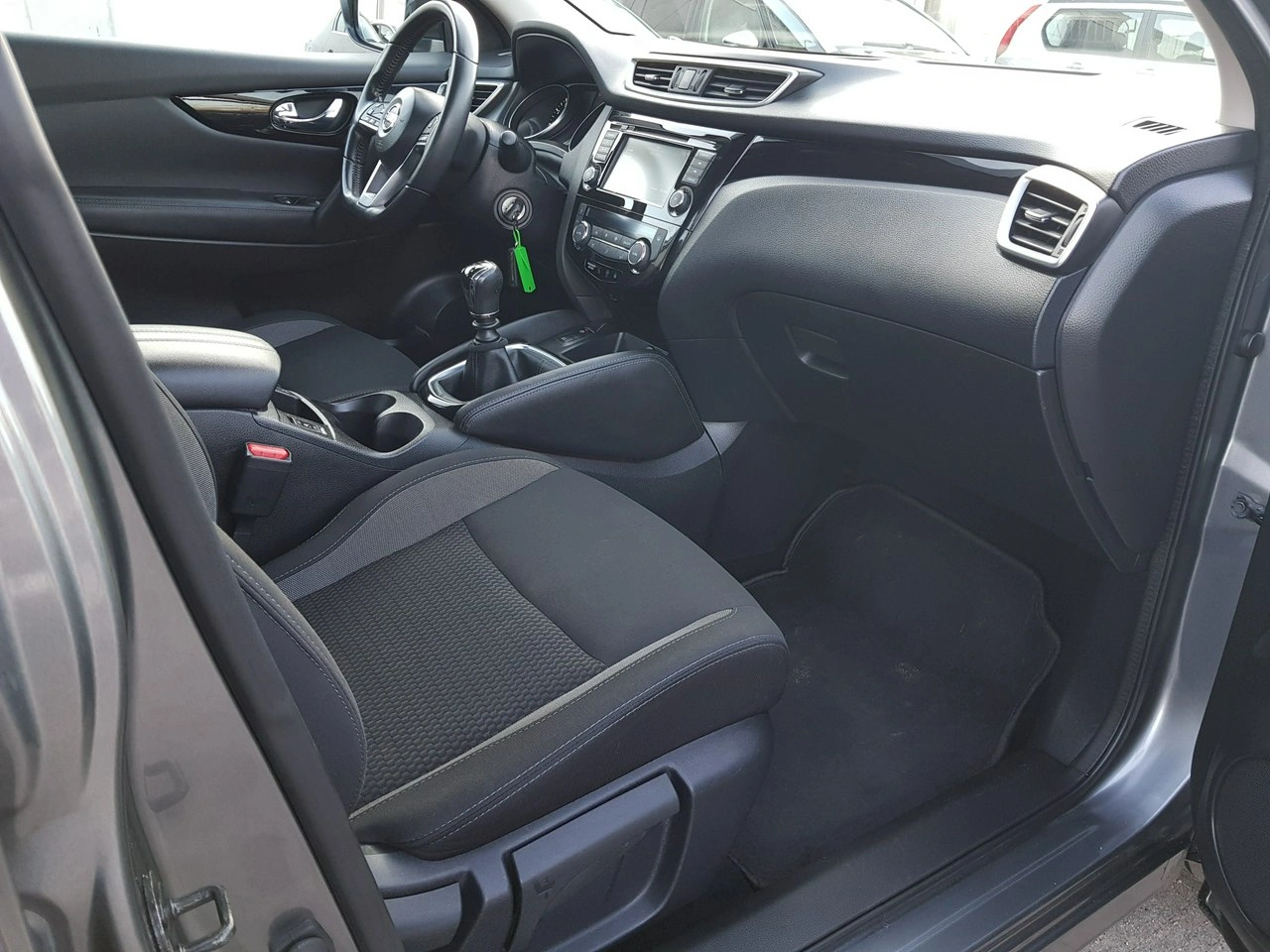 Nissan Qashqai - Zdjęcie 15