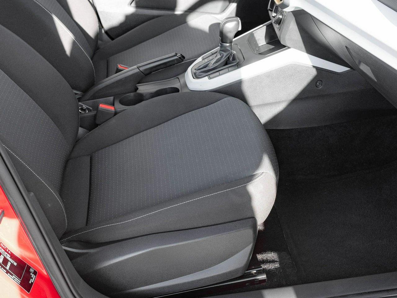 Seat Arona - Zdjęcie 25