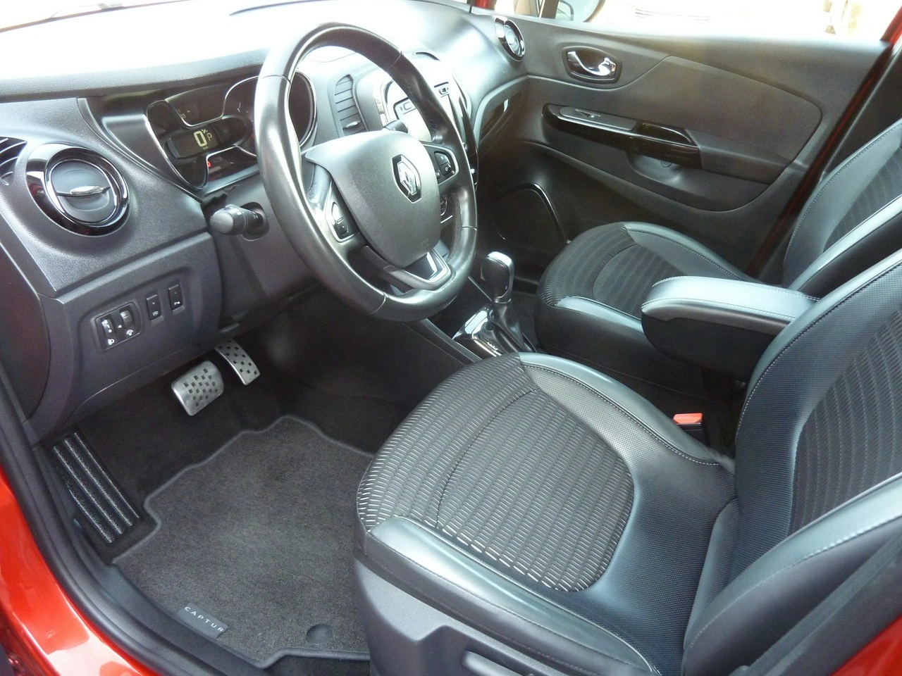 Renault Captur - Zdjęcie 9