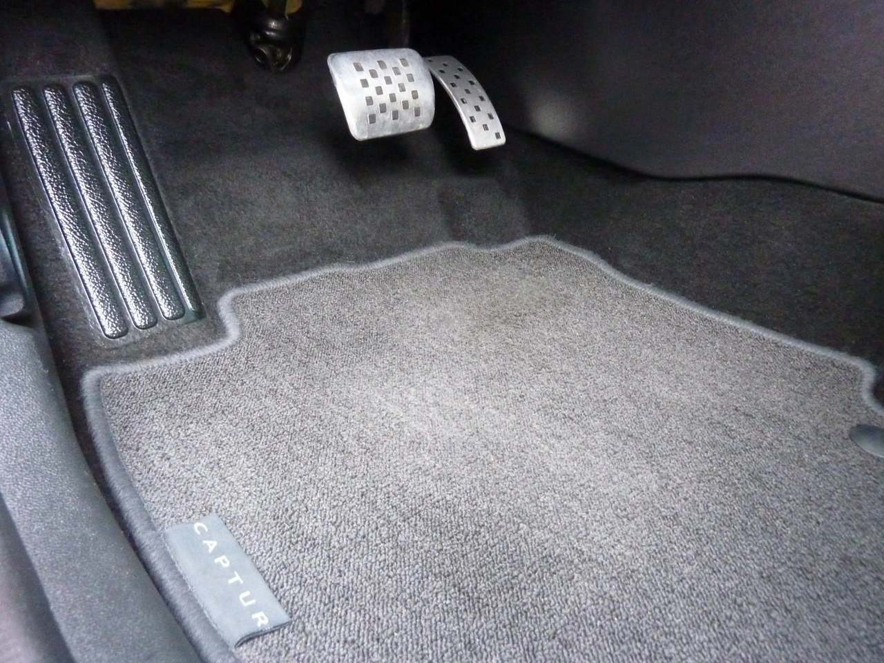 Renault Captur - Zdjęcie 10