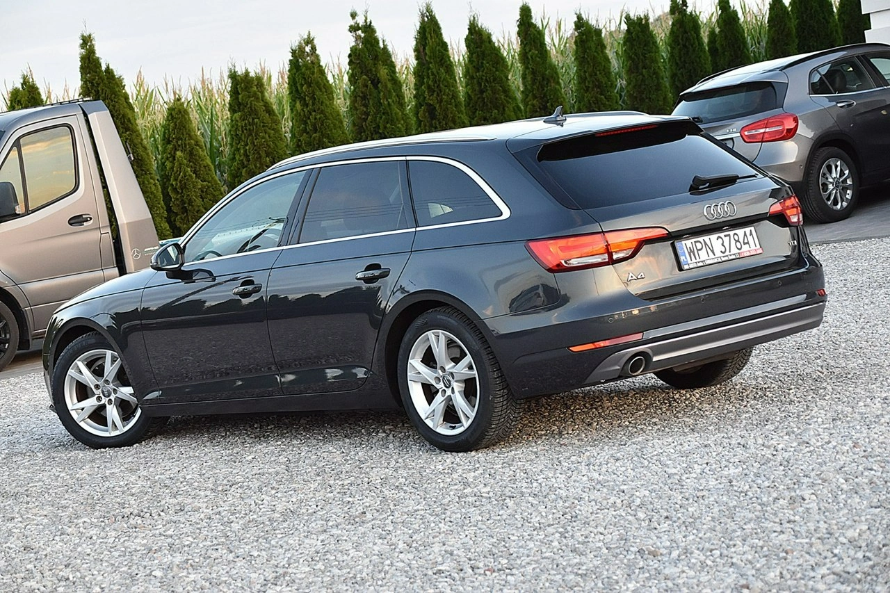 Audi A4 - Zdjęcie 21