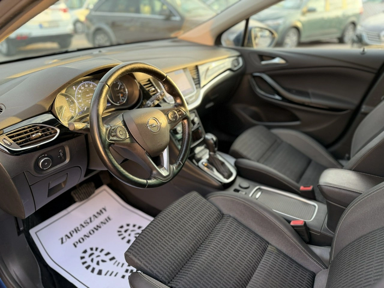 Opel Astra Sports Tourer - Zdjęcie 12