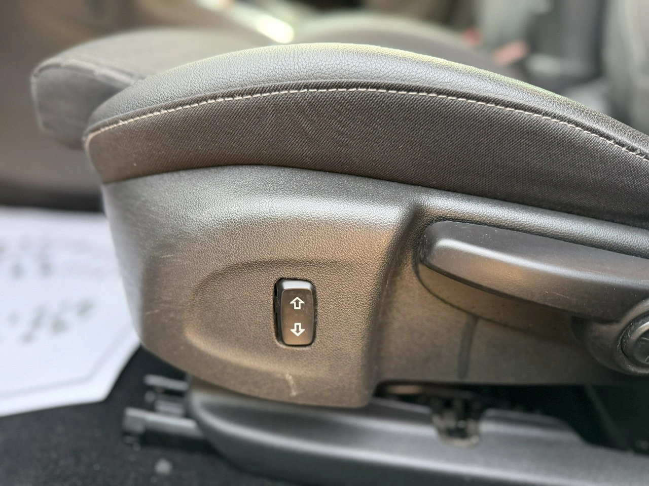 Opel Astra Sports Tourer - Zdjęcie 14