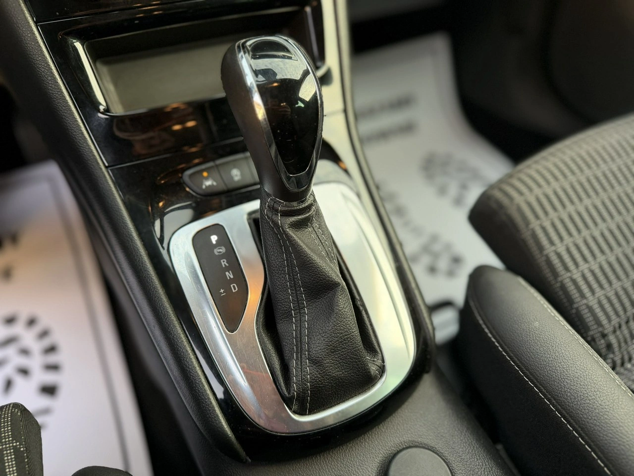 Opel Astra Sports Tourer - Zdjęcie 24