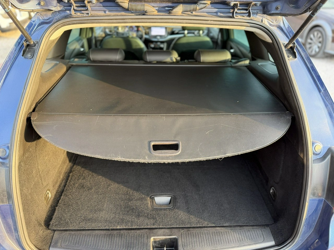 Opel Astra Sports Tourer - Zdjęcie 27