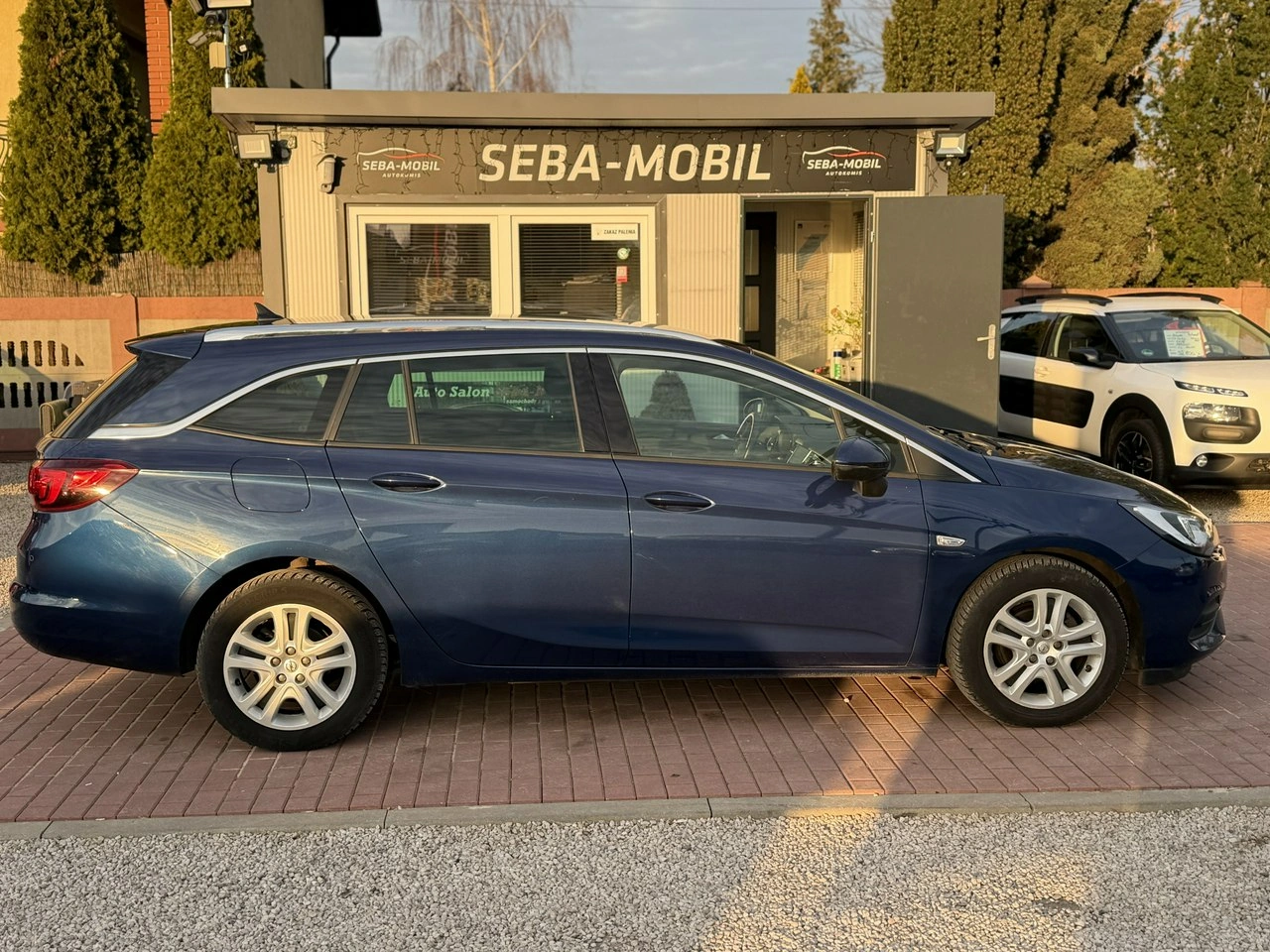 Opel Astra Sports Tourer - Zdjęcie 5