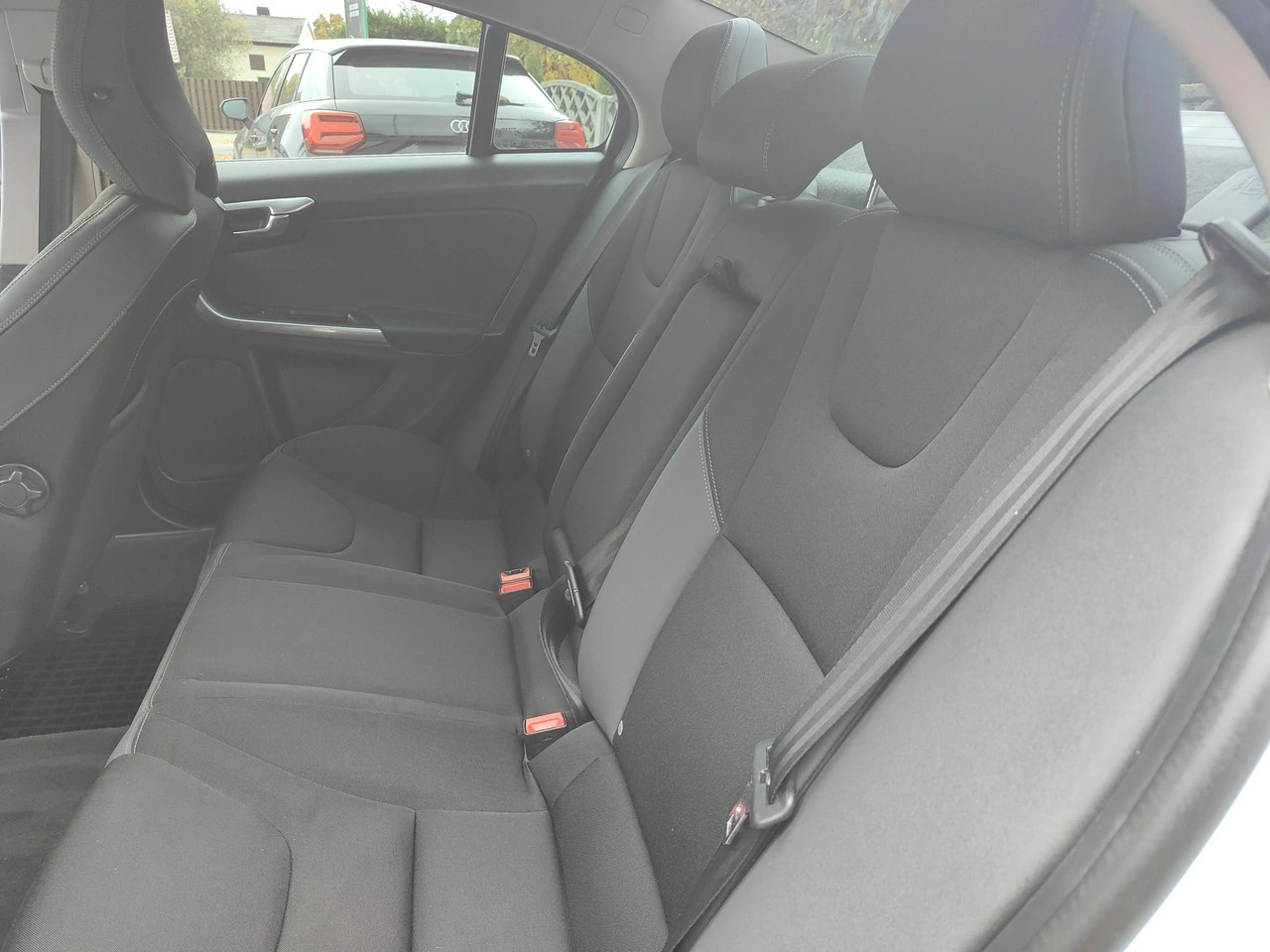 Volvo S60 - Zdjęcie 23