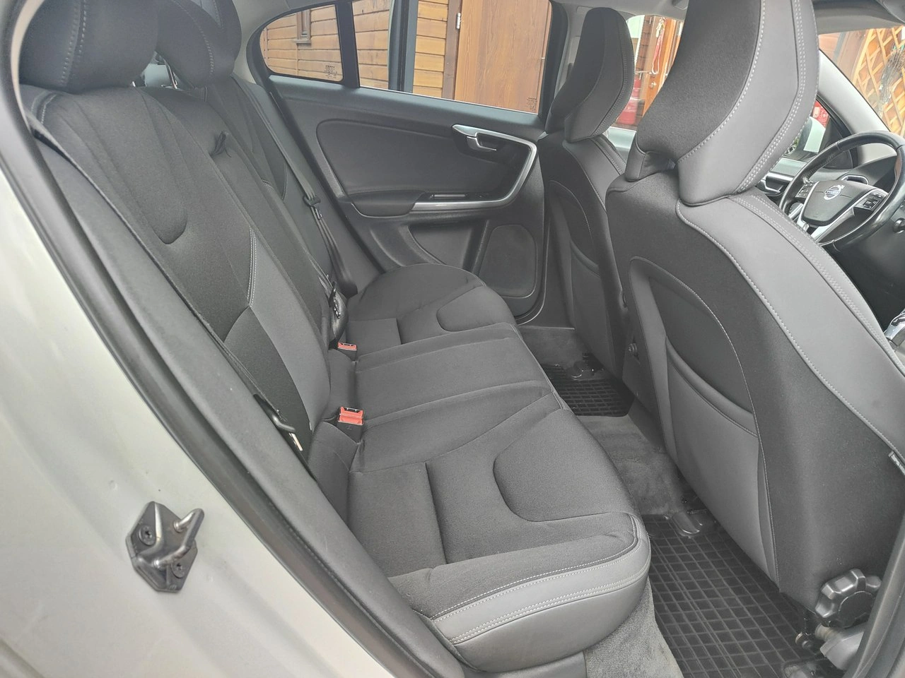 Volvo S60 - Zdjęcie 21