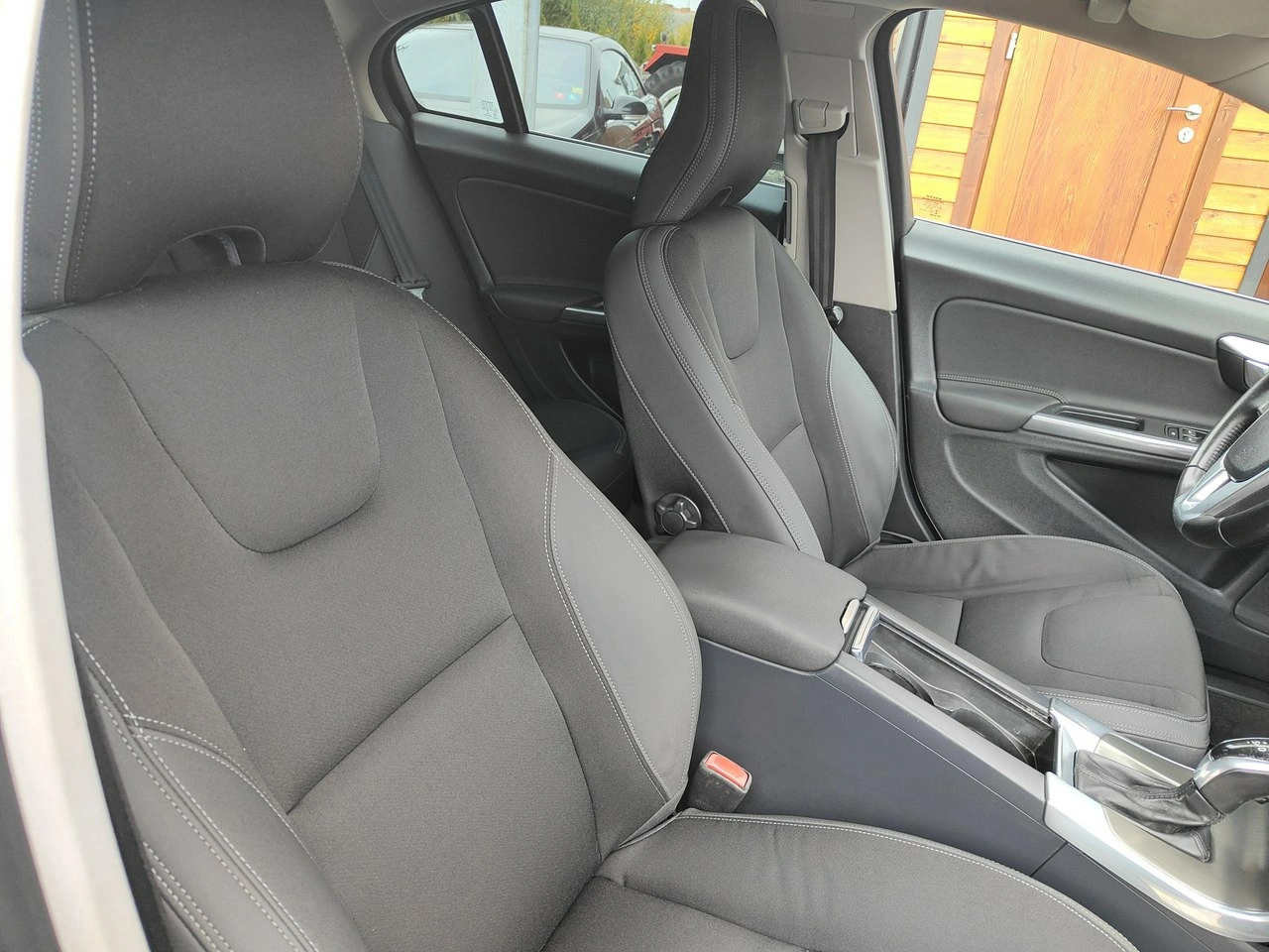 Volvo S60 - Zdjęcie 17