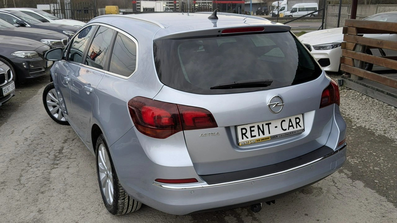 Opel Astra - Zdjęcie 9