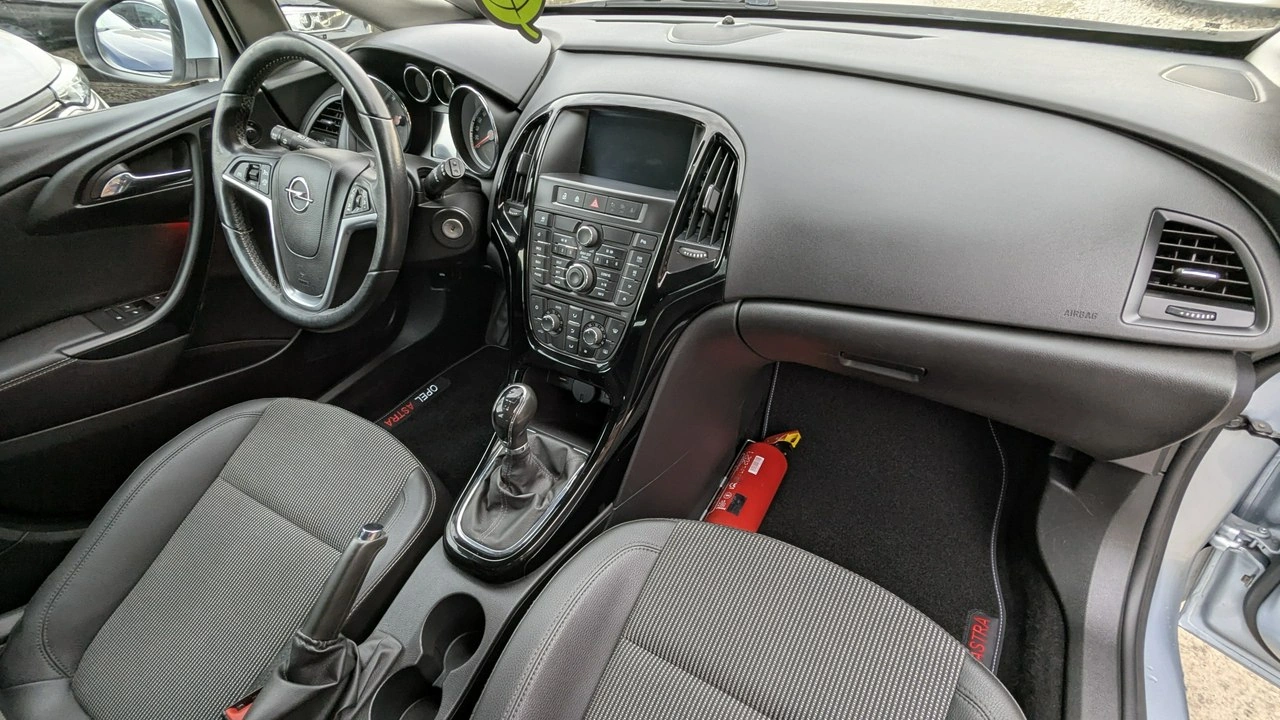 Opel Astra - Zdjęcie 18