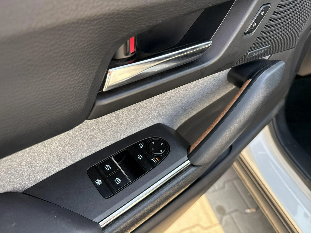 Mazda MX-30 - Zdjęcie 11