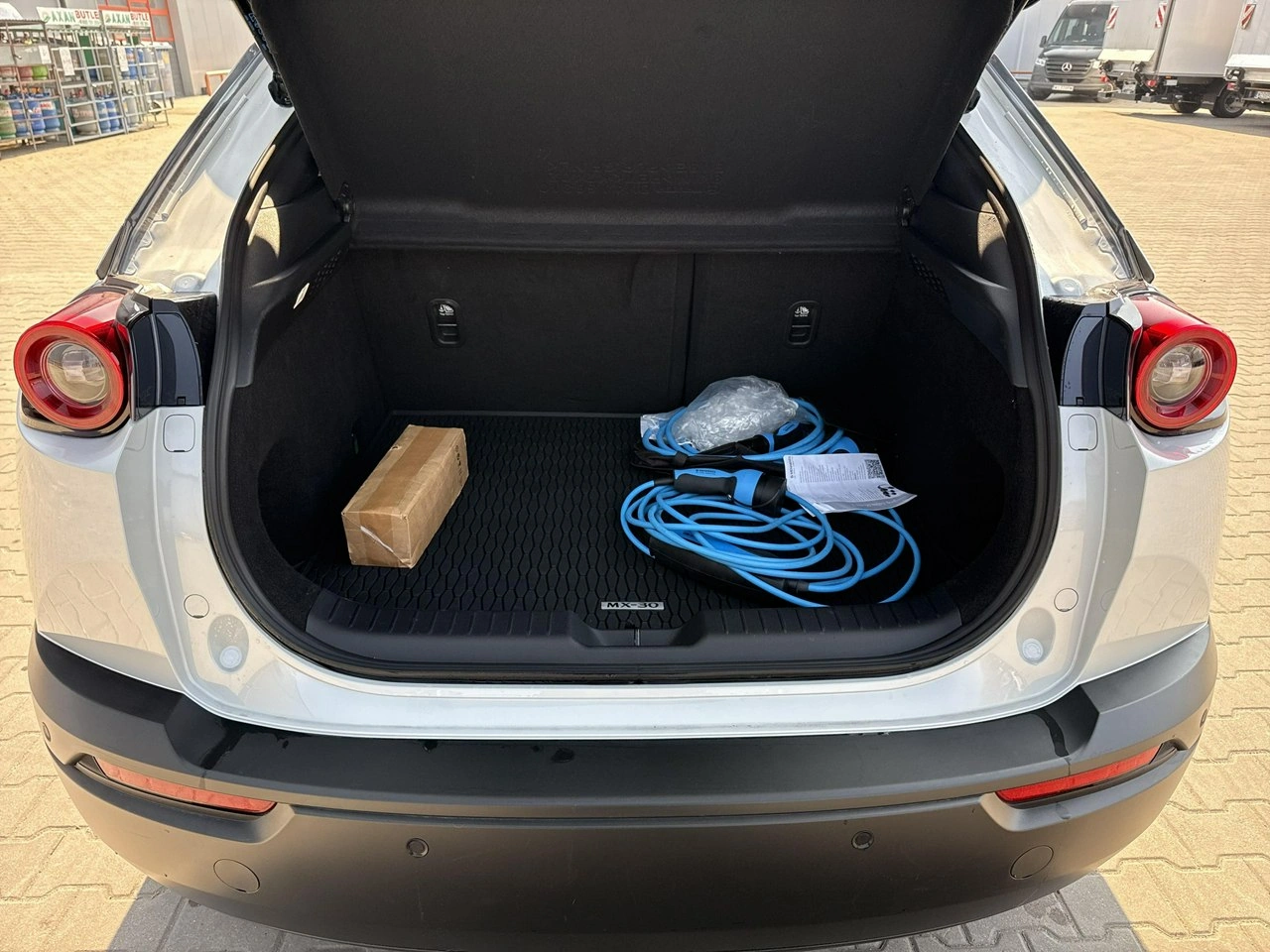 Mazda MX-30 - Zdjęcie 14
