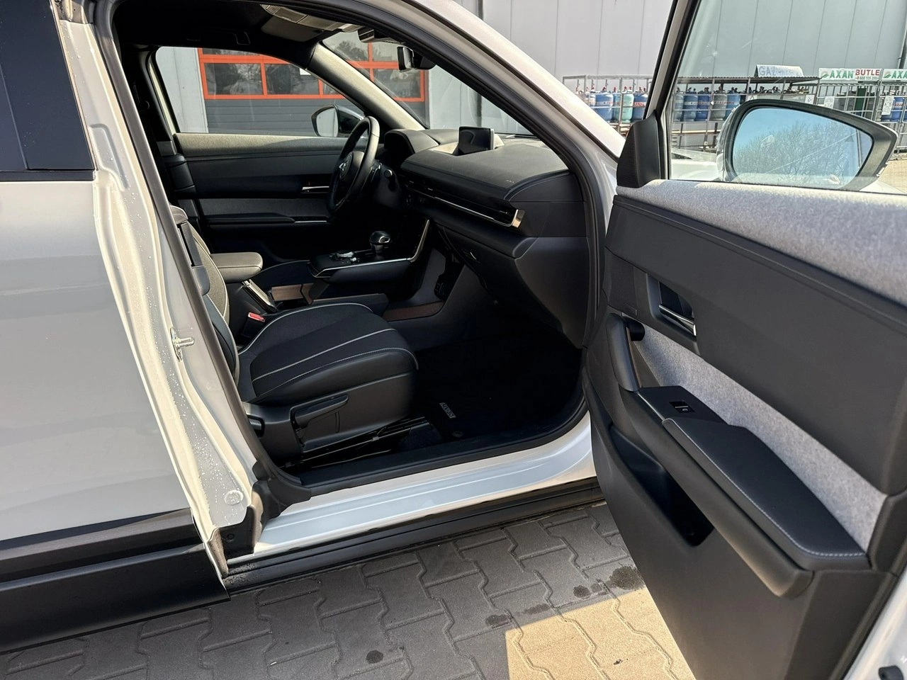 Mazda MX-30 - Zdjęcie 15