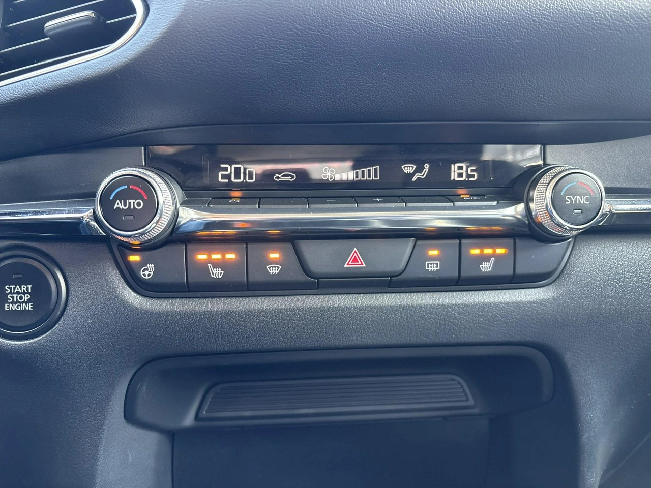 Mazda CX-30 - Zdjęcie 23