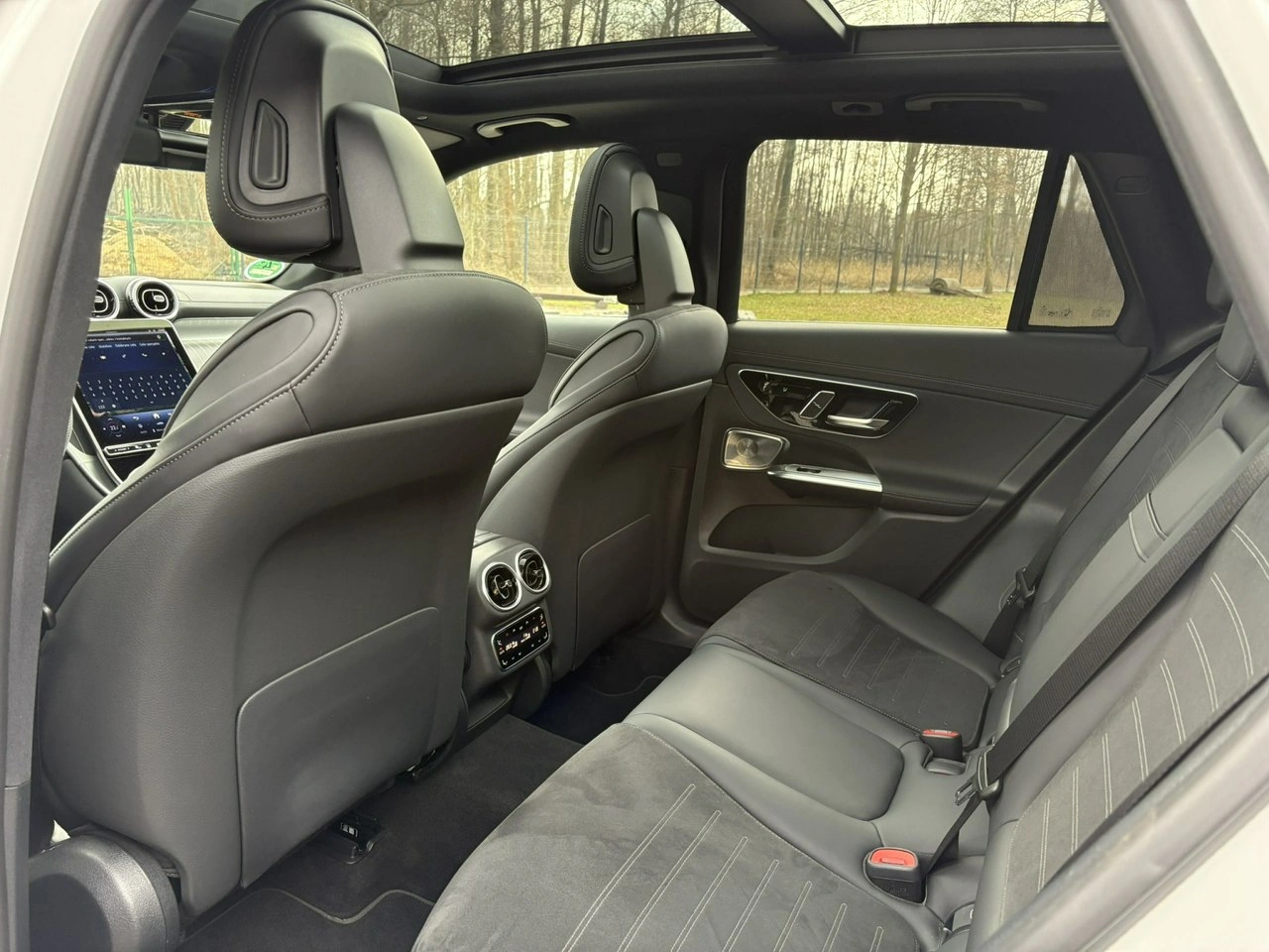 Mercedes GLC 200 - Zdjęcie 9