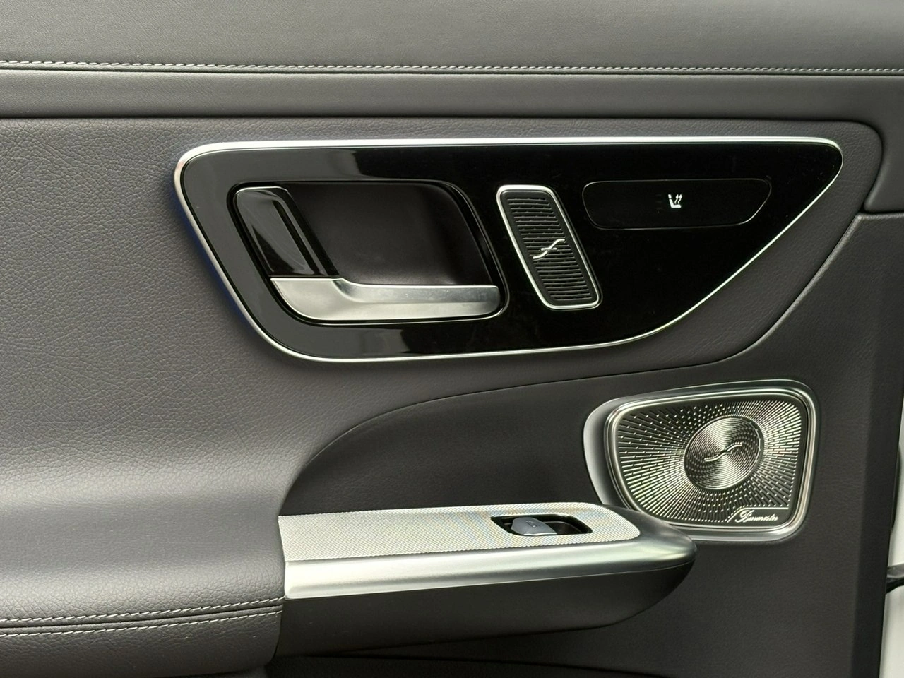 Mercedes GLC 200 - Zdjęcie 11