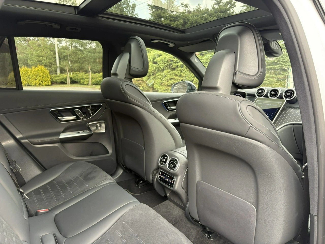 Mercedes GLC 200 - Zdjęcie 13