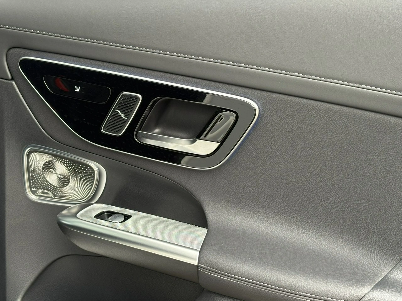 Mercedes GLC 200 - Zdjęcie 15