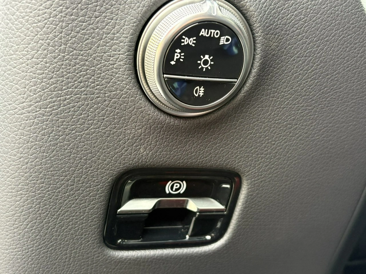 Mercedes GLC 200 - Zdjęcie 28