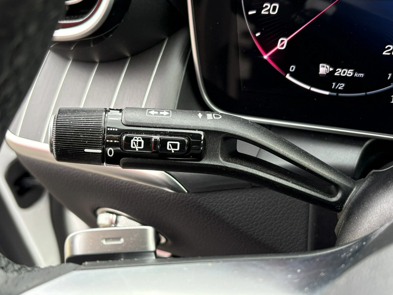 Mercedes GLC 200 - Zdjęcie 32