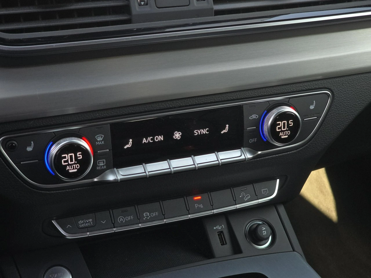 Audi Q5 - Zdjęcie 22