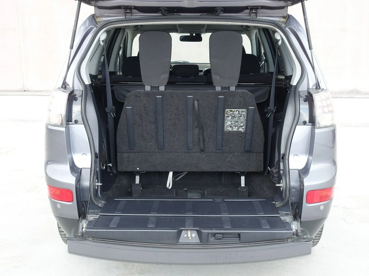 Mitsubishi Outlander - Zdjęcie 26