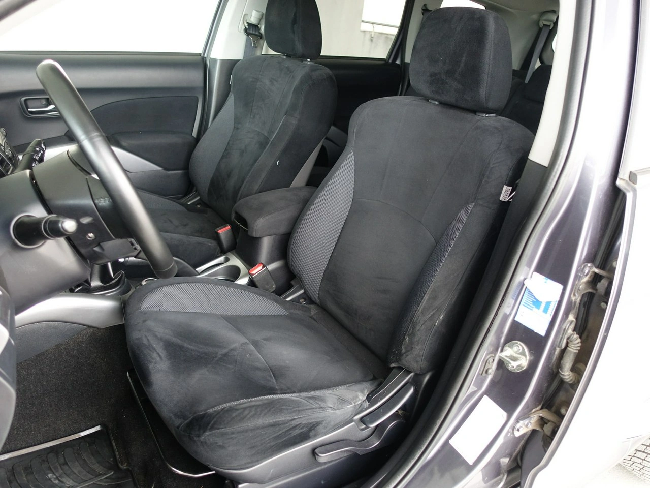 Mitsubishi Outlander - Zdjęcie 12