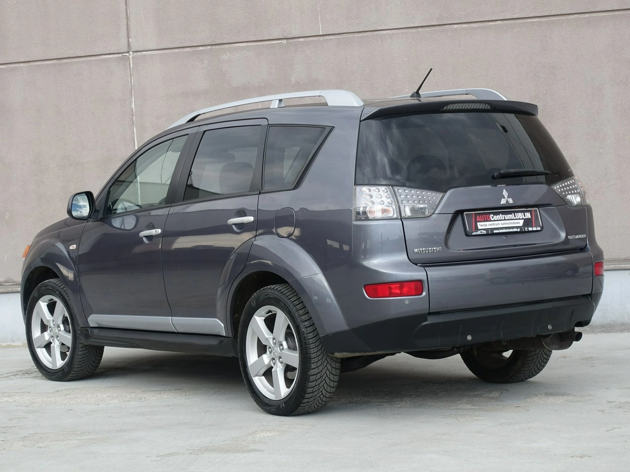 Mitsubishi Outlander - Zdjęcie 7