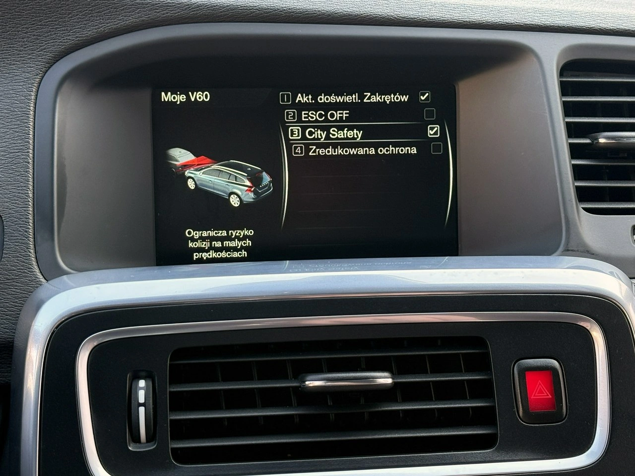 Volvo V60 - Zdjęcie 40