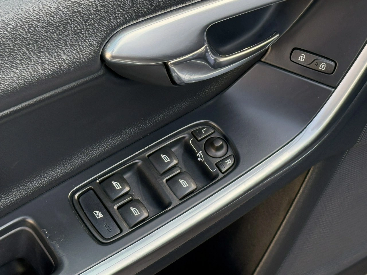 Volvo V60 - Zdjęcie 8