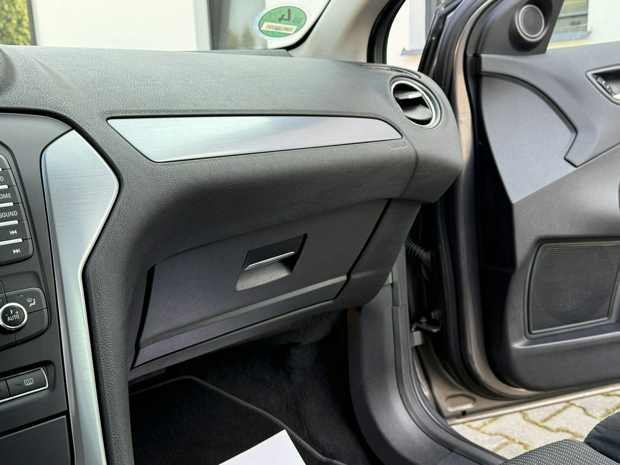 Ford Mondeo - Zdjęcie 25