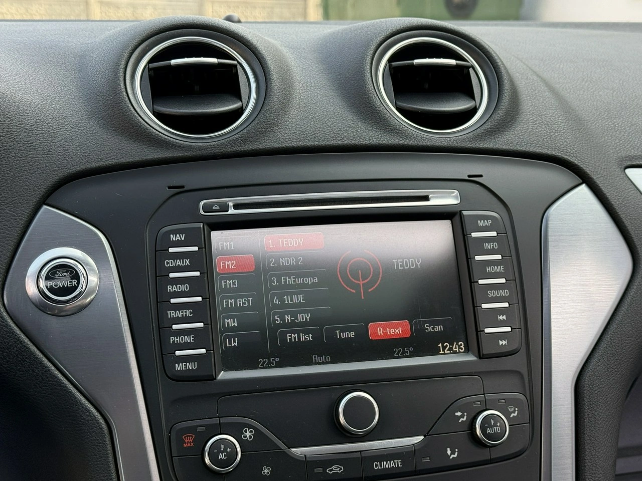 Ford Mondeo - Zdjęcie 53